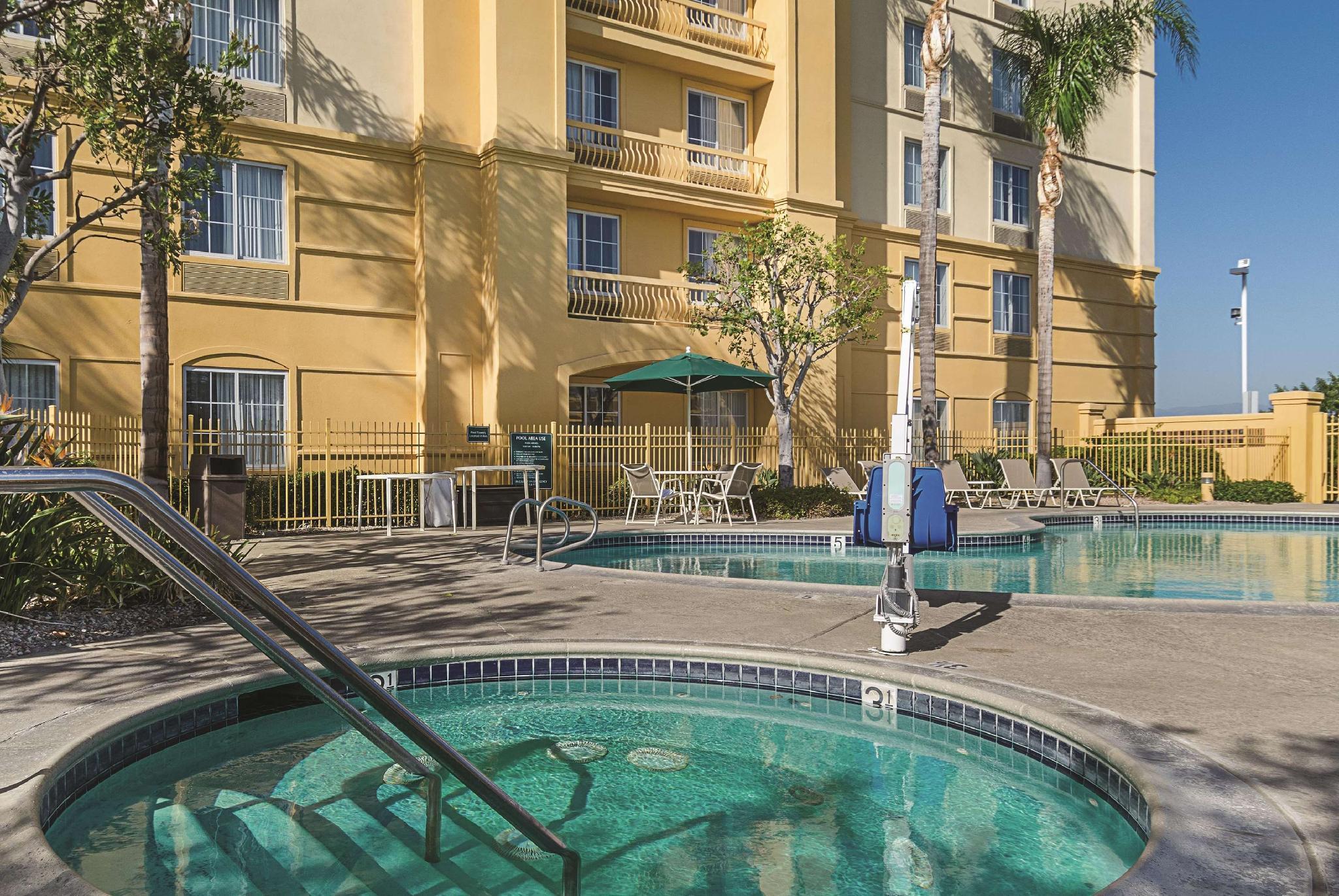 La Quinta Inn & Suites By Wyndham Ontario Airport Exterior foto